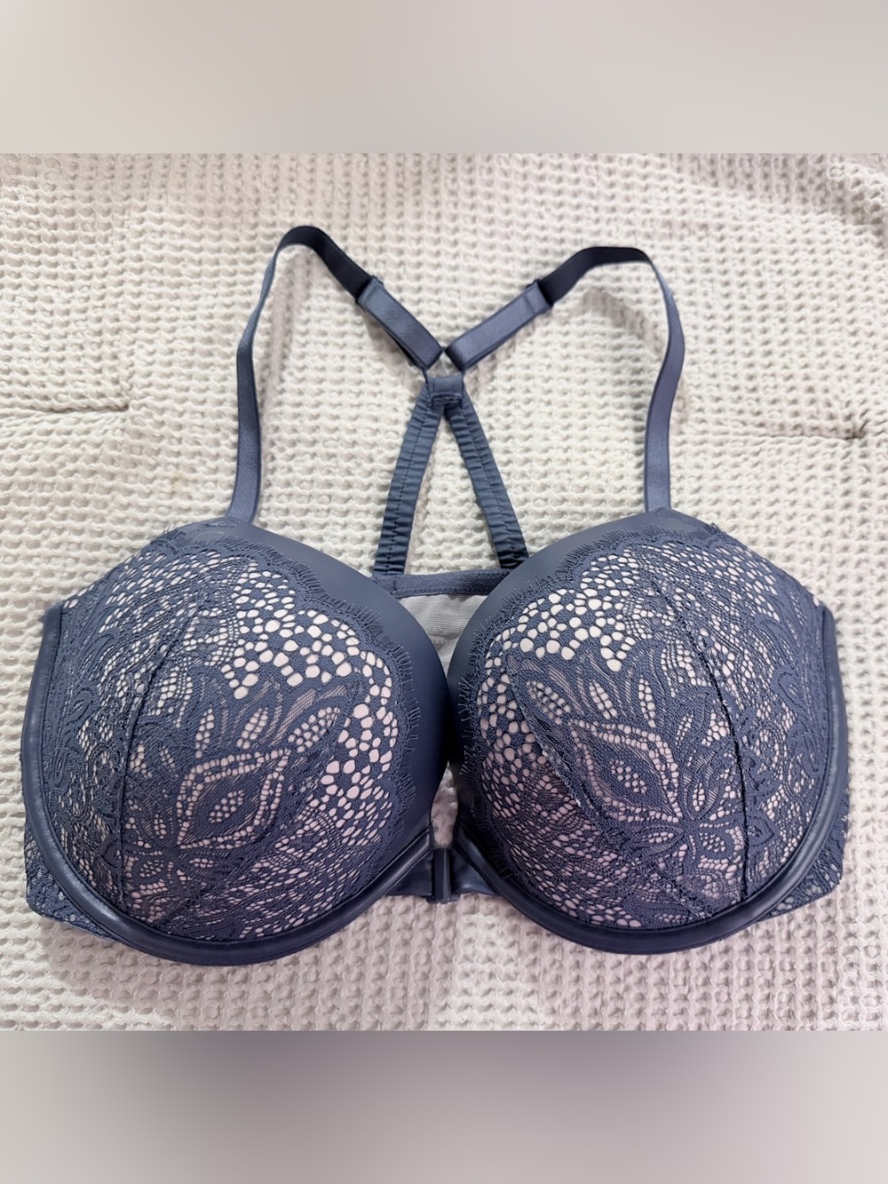 NWOT | Victoria’s Secret | Very Sexy Push-Up Lace Racerback Bra | 38DD